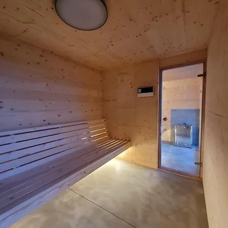 Holiday home Tri Domky - Tiny